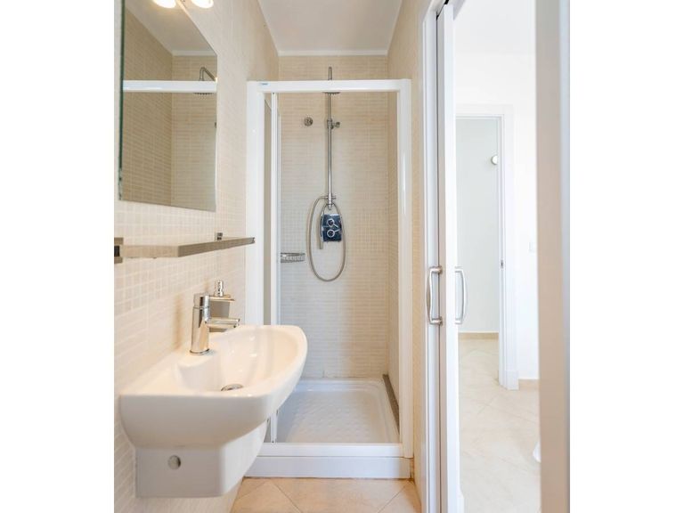 Property thumbnail 16