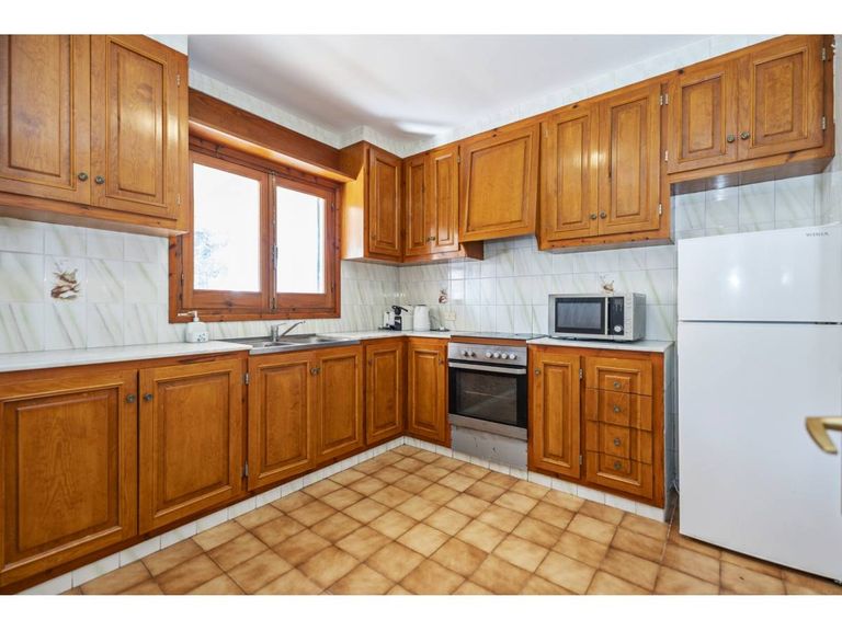 Property thumbnail 8