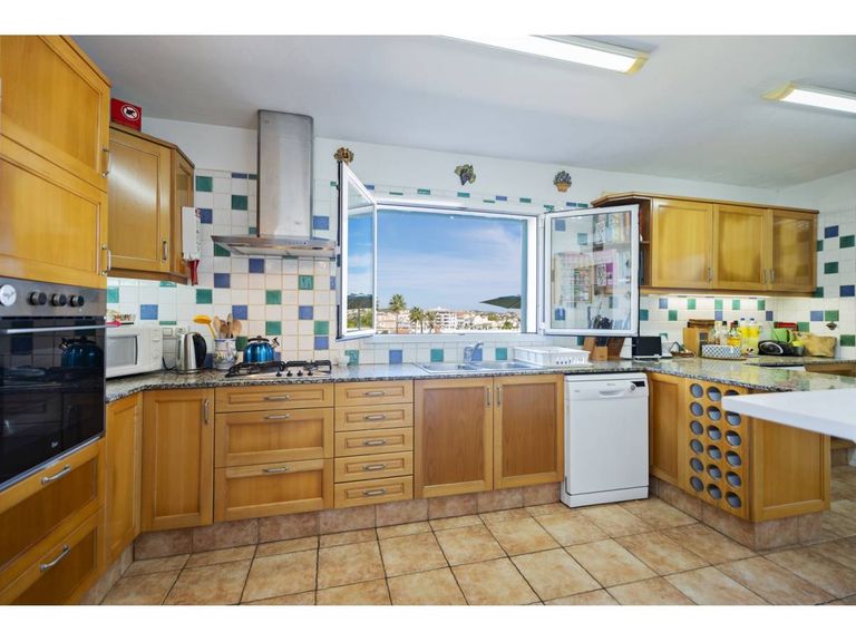 Property thumbnail 11