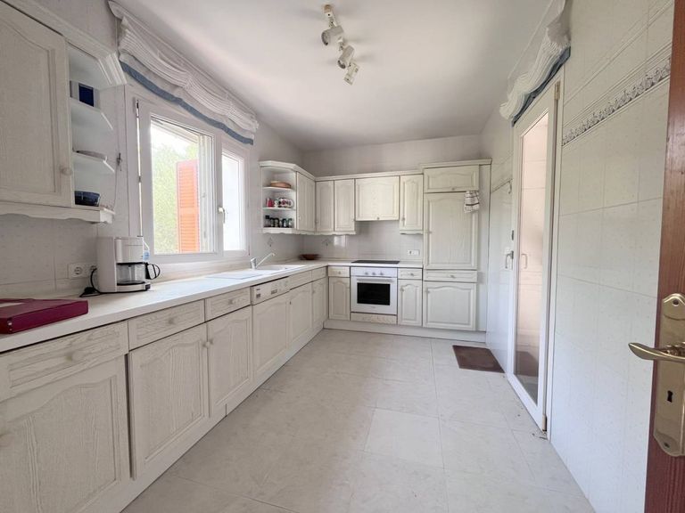 Property thumbnail 18