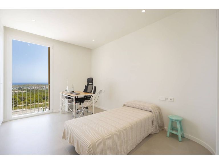 Property thumbnail 35