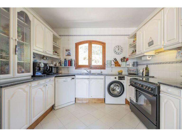 Property thumbnail 16
