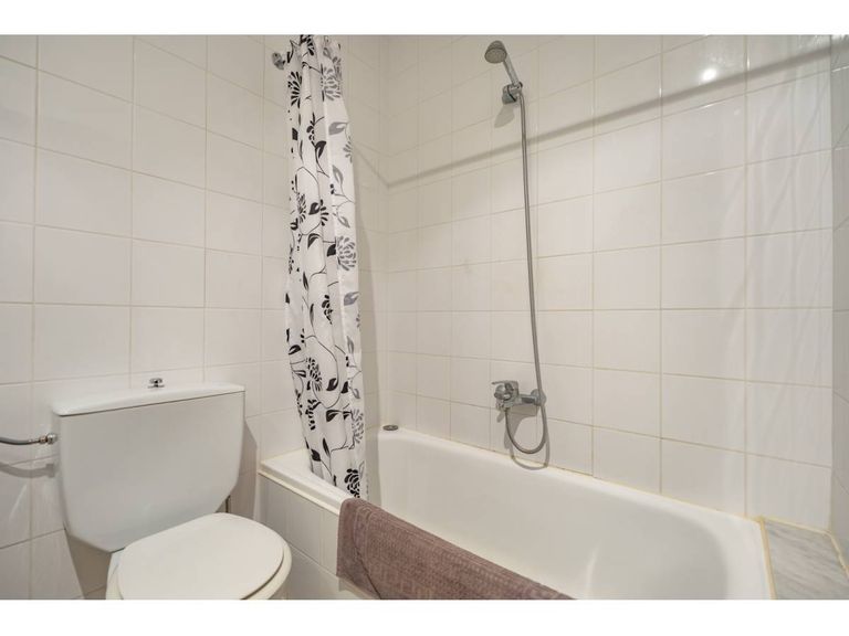 Property thumbnail 11