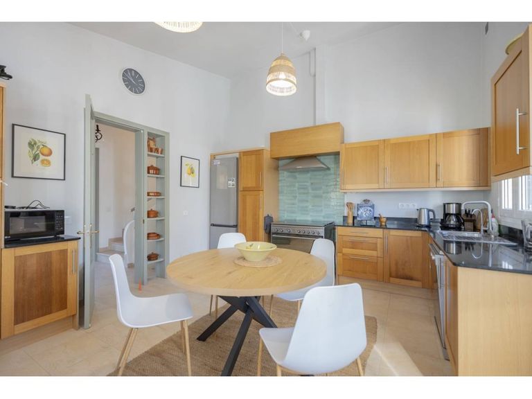 Property thumbnail 9