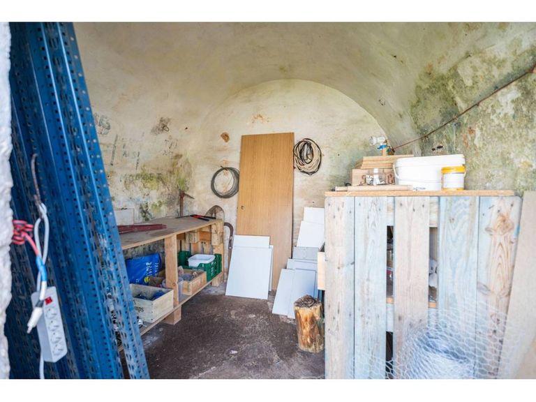 Property thumbnail 13