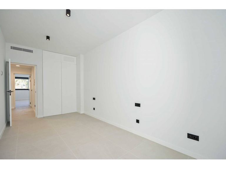 Property thumbnail 35