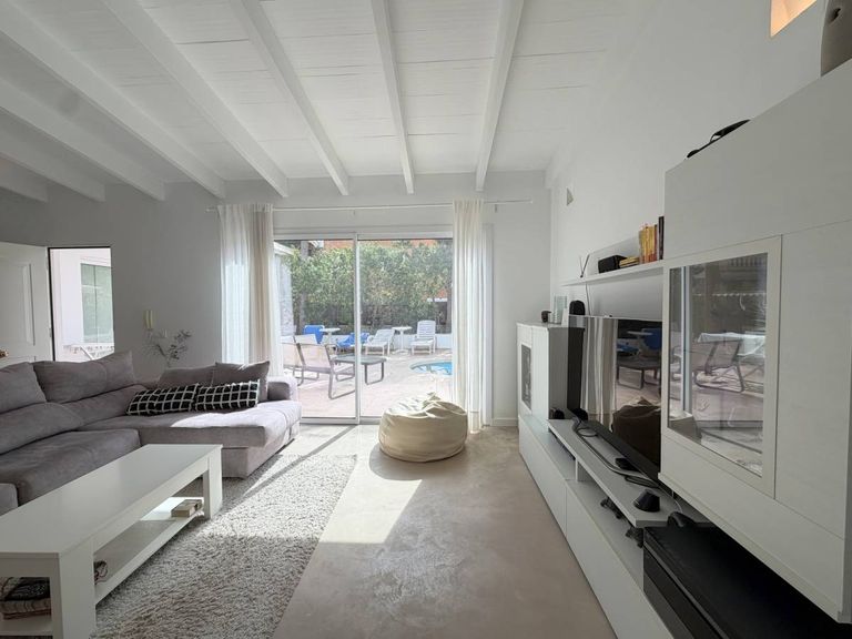 Property thumbnail 8