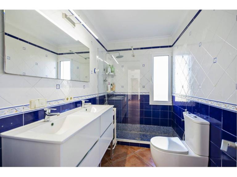 Property thumbnail 8