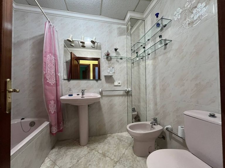 Property thumbnail 10