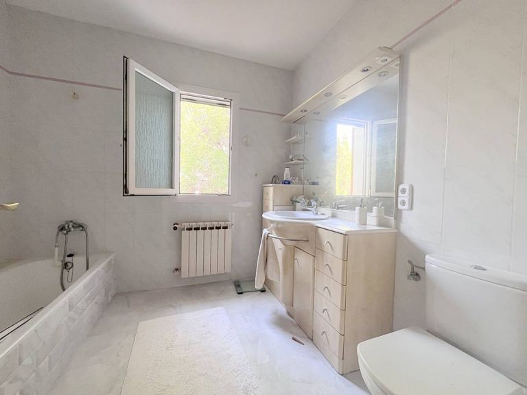 Property thumbnail 16