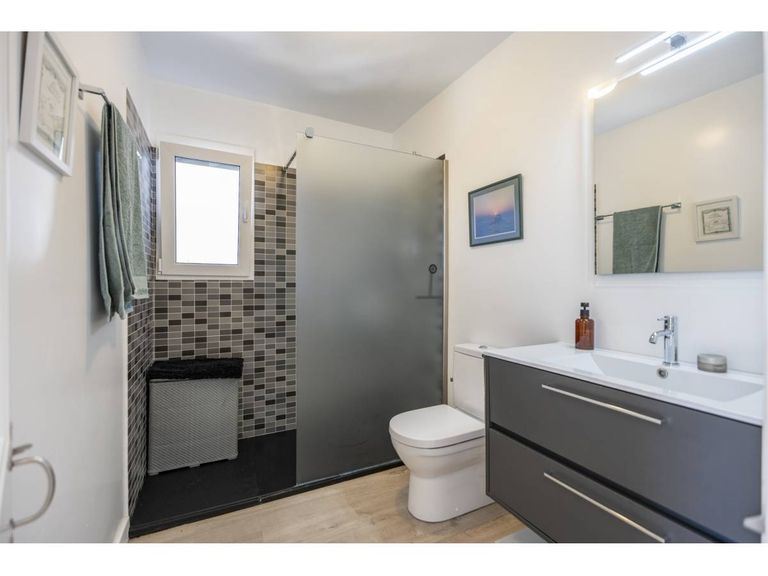 Property thumbnail 13