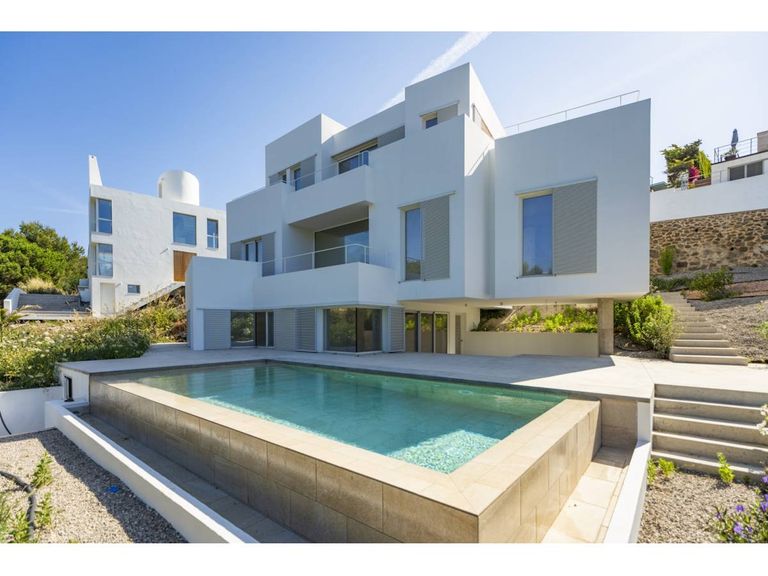 5 bedroom House / Villa in Cala Llonga, Menorca - Property BM93307