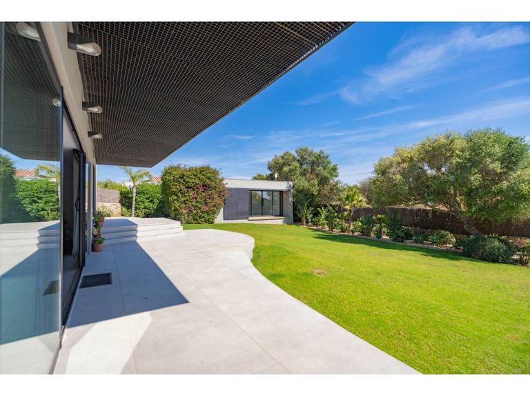 Property thumbnail 25