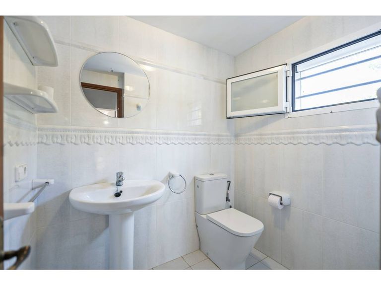Property thumbnail 12