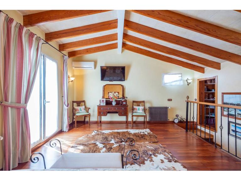 Property thumbnail 12