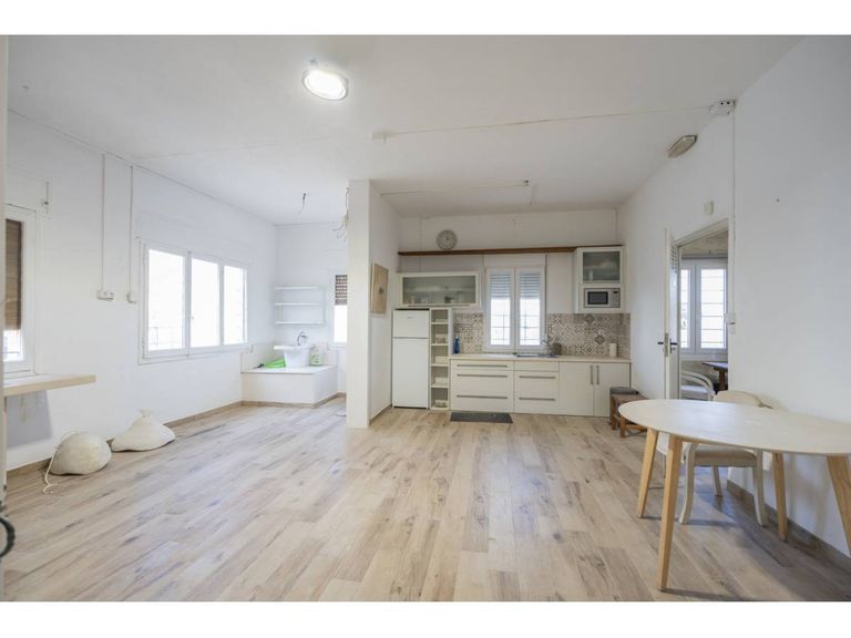 Property thumbnail 4