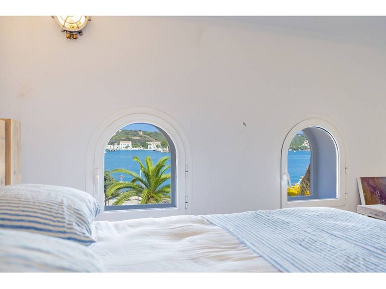 Property thumbnail 11