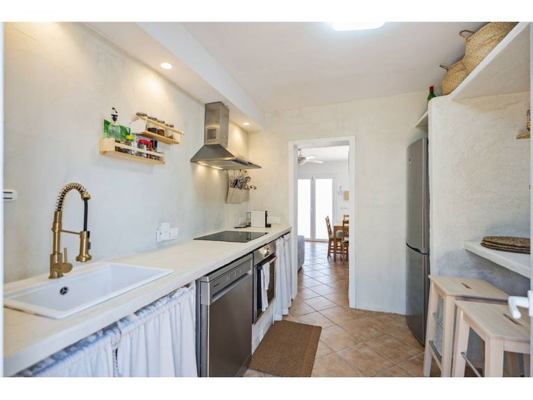 Property thumbnail 9