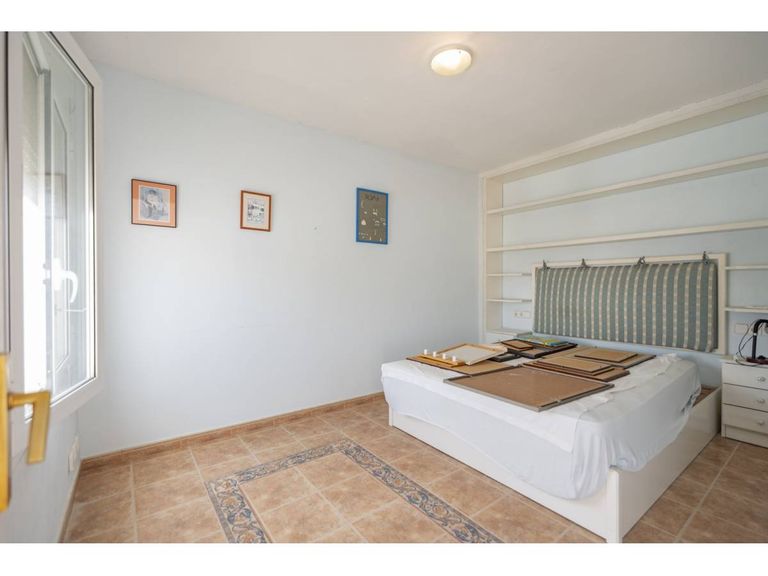 Property thumbnail 11