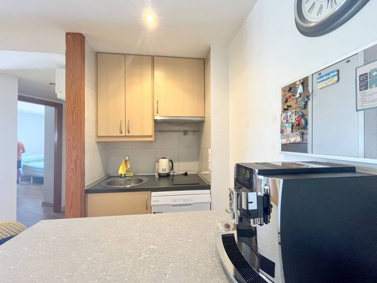 Property thumbnail 6