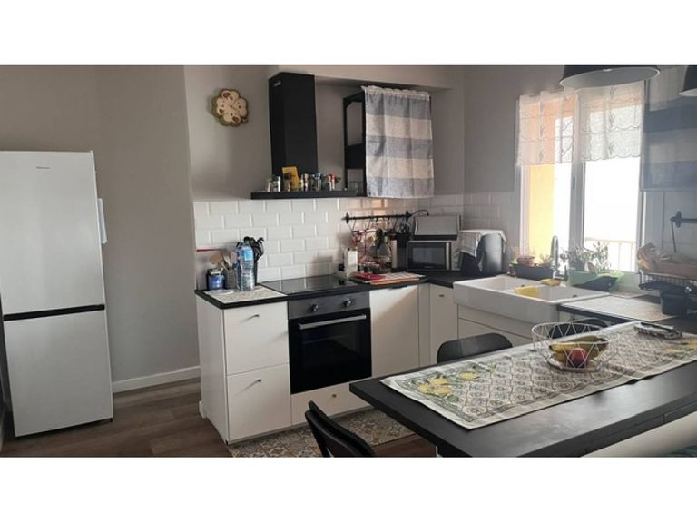 Property thumbnail 2
