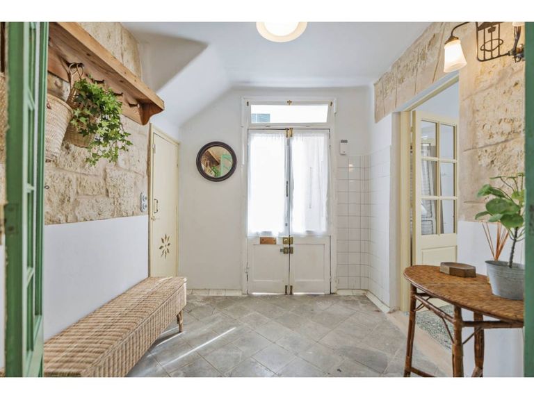 Property thumbnail 9