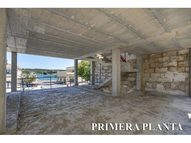 Property thumbnail 8