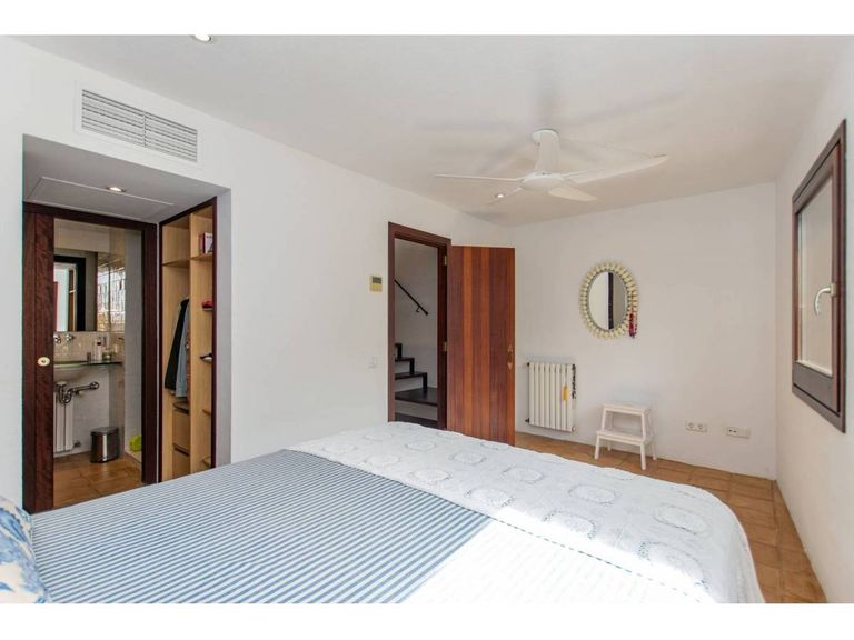 Property thumbnail 12