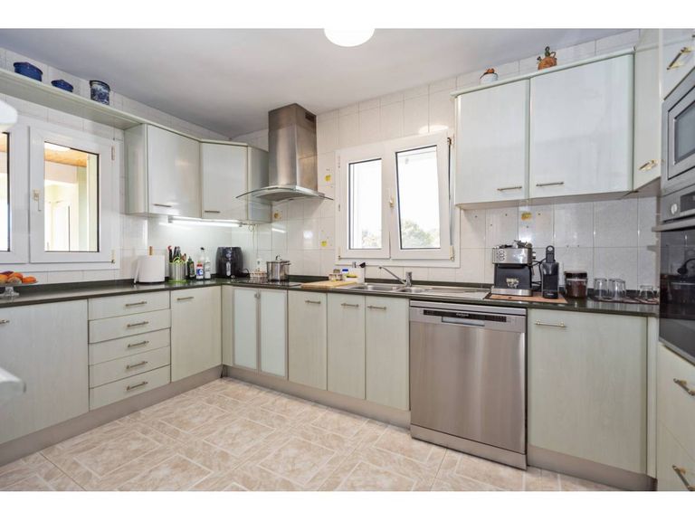 Property thumbnail 4