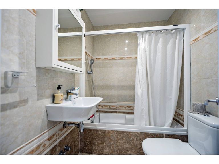 Property thumbnail 12