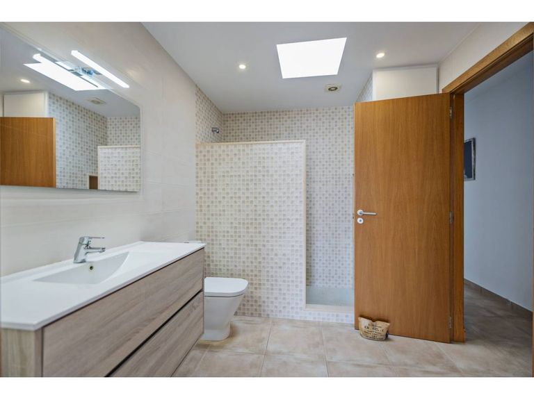 Property thumbnail 13