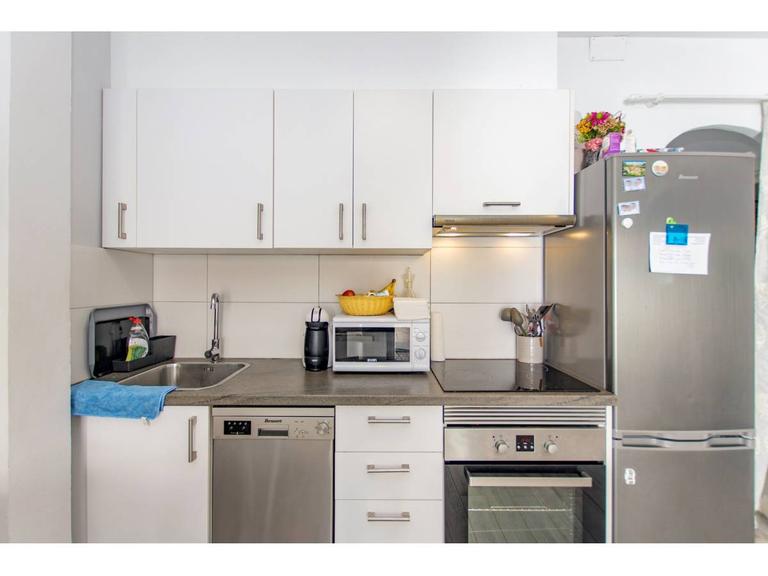 Property thumbnail 6