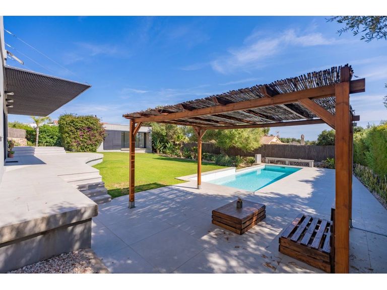 Property thumbnail 1
