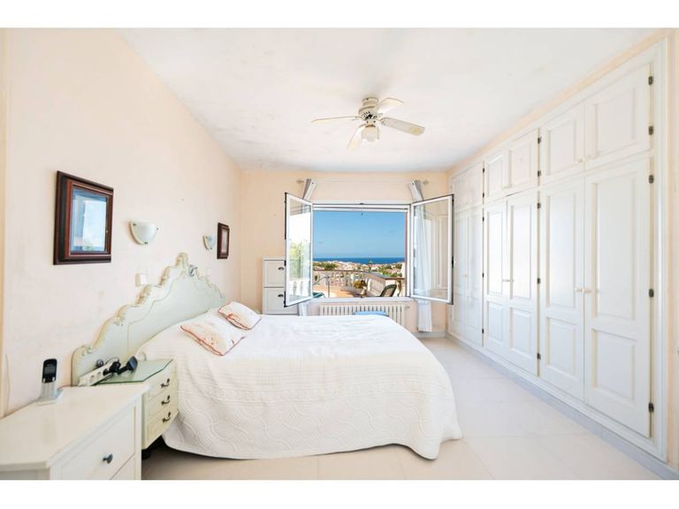 Property thumbnail 11