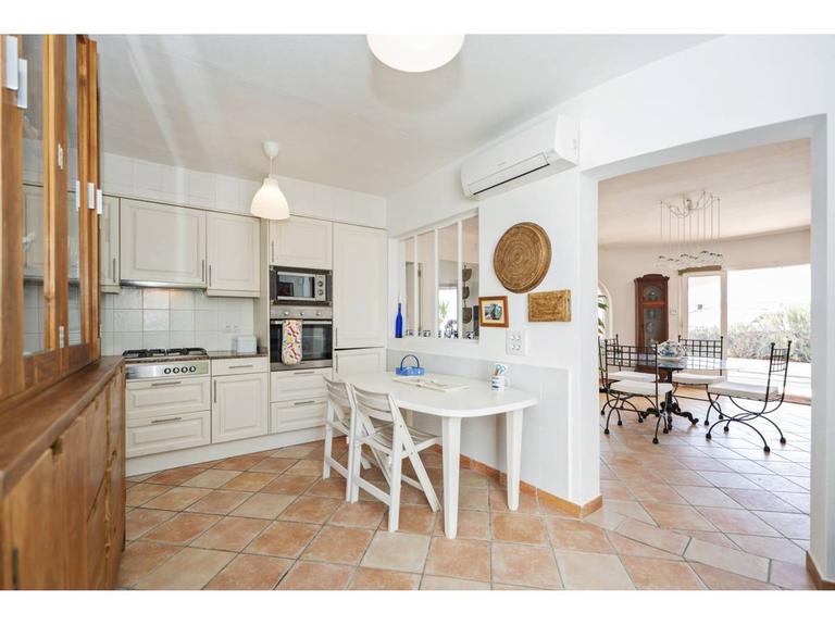 Property thumbnail 13