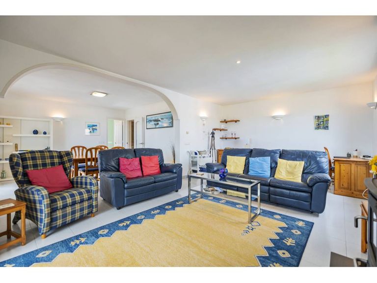 Property thumbnail 11