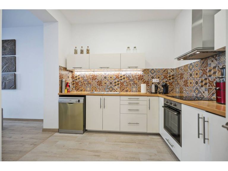 Property thumbnail 7