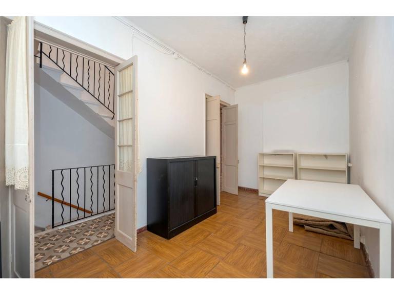 Property thumbnail 35