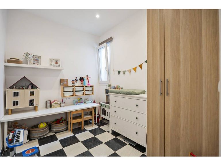 Property thumbnail 12