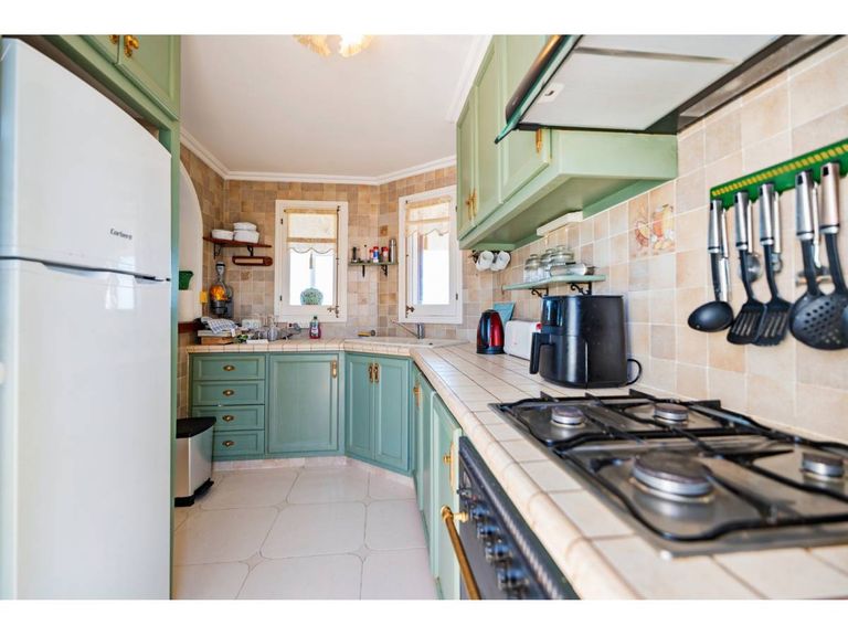 Property thumbnail 10