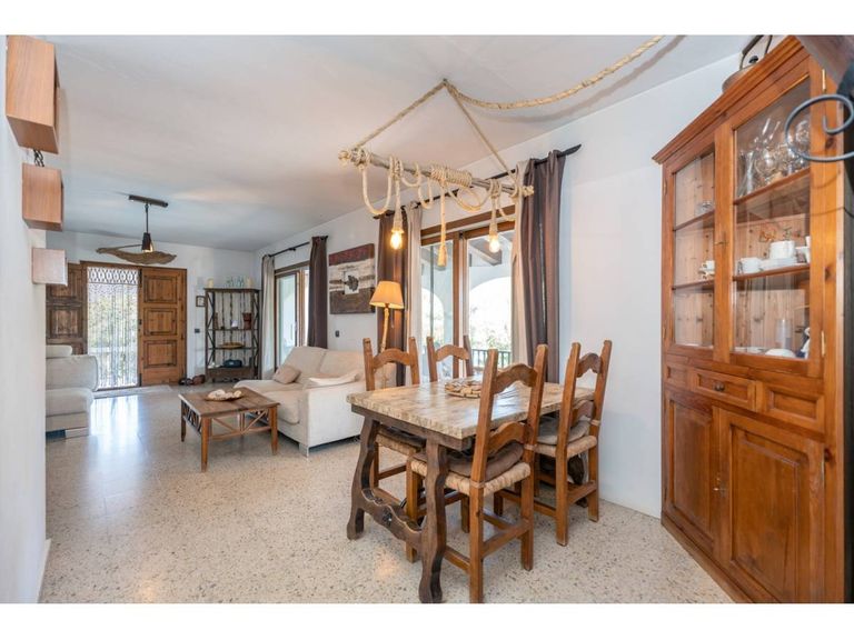 Property thumbnail 9