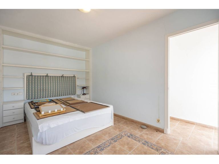 Property thumbnail 12