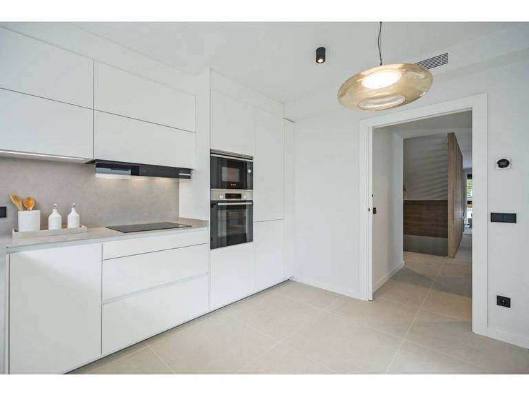 Property thumbnail 42