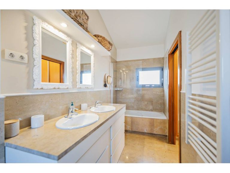 Property thumbnail 13