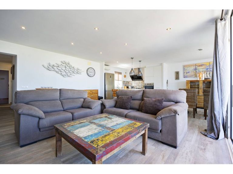 Property thumbnail 6