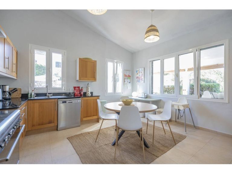Property thumbnail 10