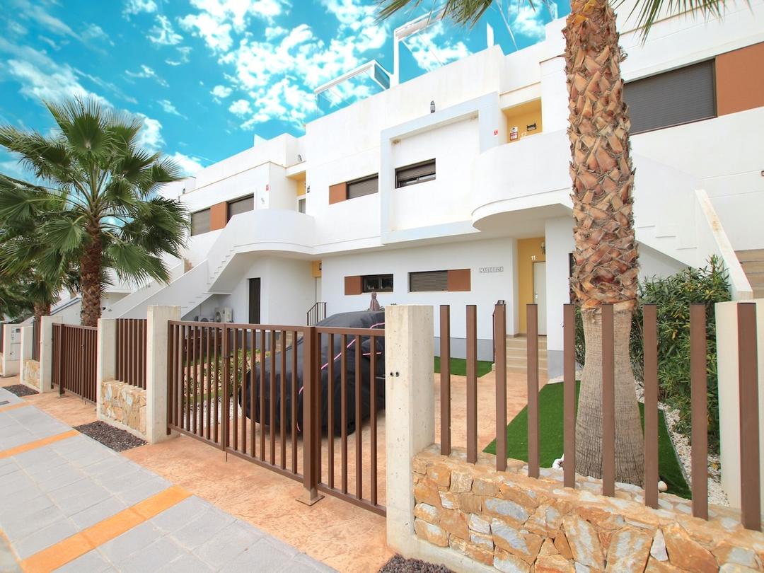 2 bedroom Apartment in Entre Naranjos, Costa Blanca - Property CM188