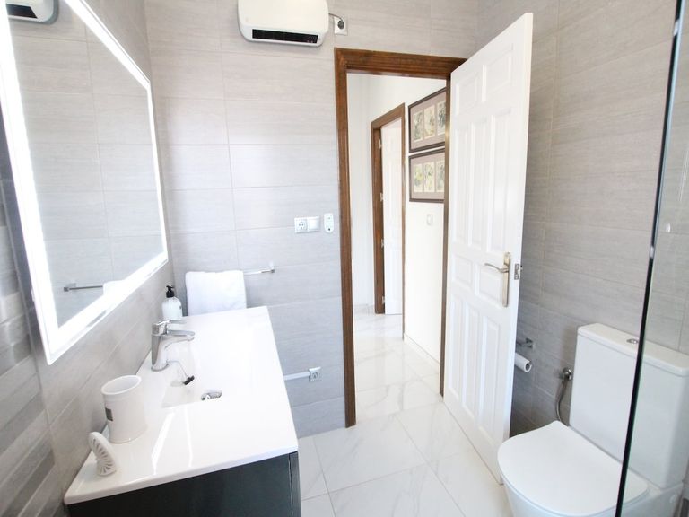 Property thumbnail 22
