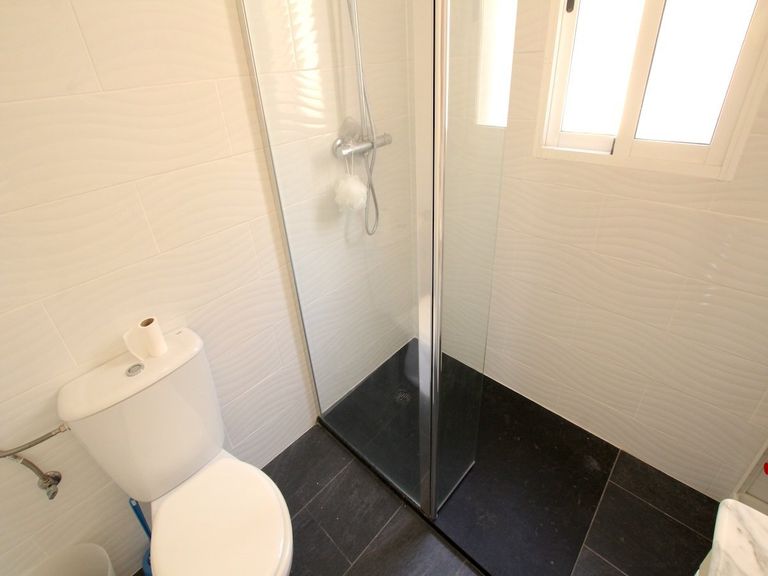 Property thumbnail 18