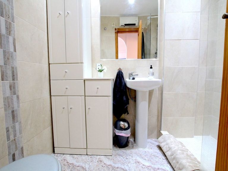 Property thumbnail 17